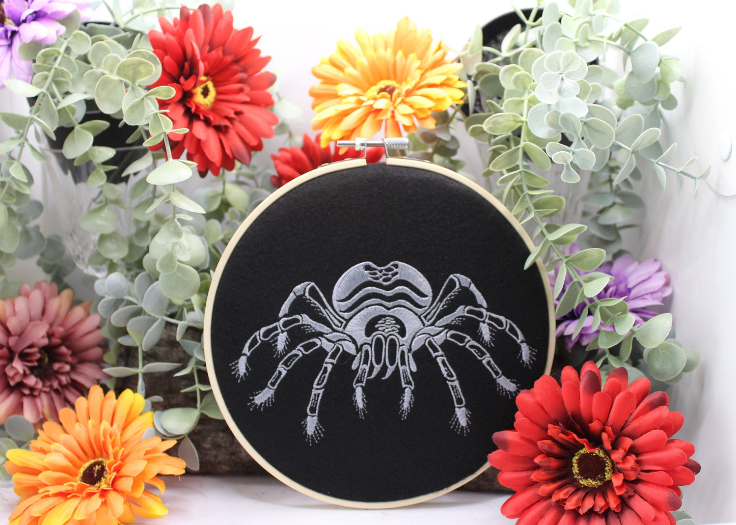 Giant spider Hoop Art, Arachnid Gift, Present for Spider Lovers, Entomologist Gift, Harry Potter Aragog Spider, Tarantula Wall Art