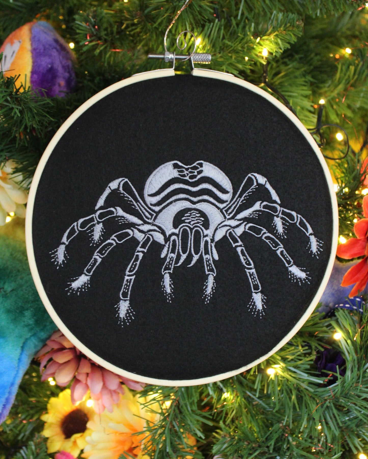 Giant spider Hoop Art, Arachnid Gift, Present for Spider Lovers, Entomologist Gift, Harry Potter Aragog Spider, Tarantula Wall Art