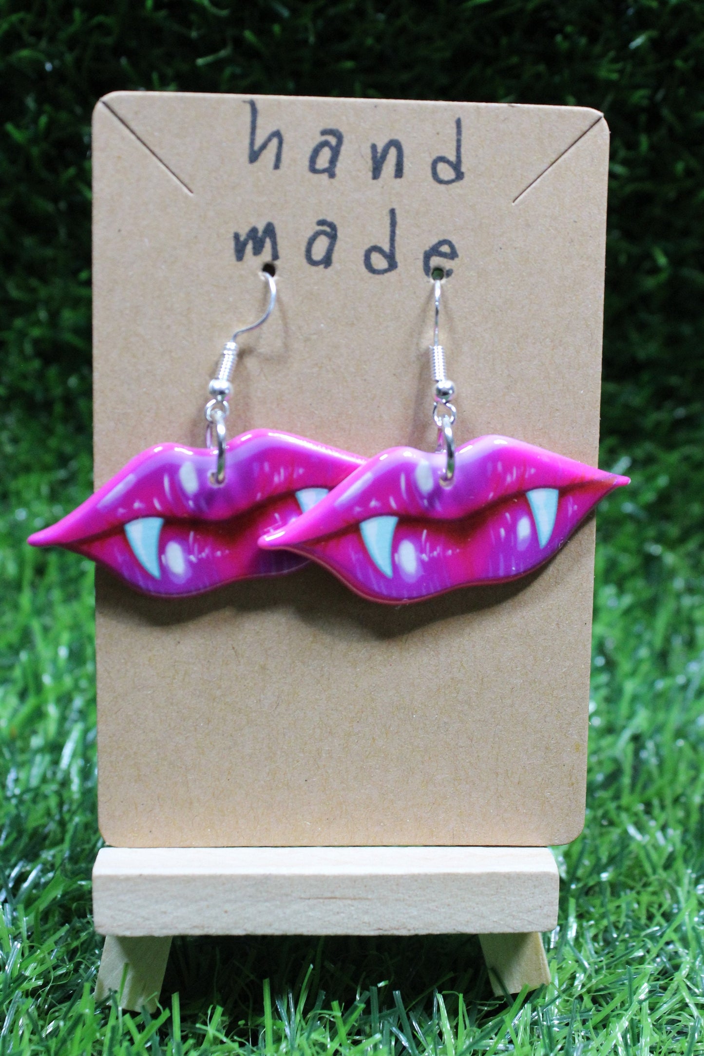 Vampire Lips Dangle Earrings, Vampire Earrings, Horror Earrings, Alternative Valentines Gift, Spooky Earrings, Goth Earrings, Secret Romance