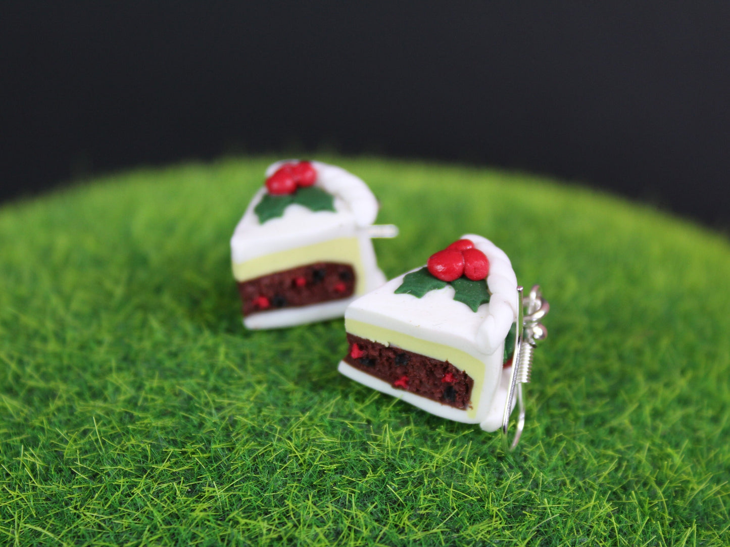 Realistic Christmas Cake Earrings, Christmas Cake Earrings, Iced Cake Earrings, Christmas Earrings, Fruit Cake, Festive Food Earrings