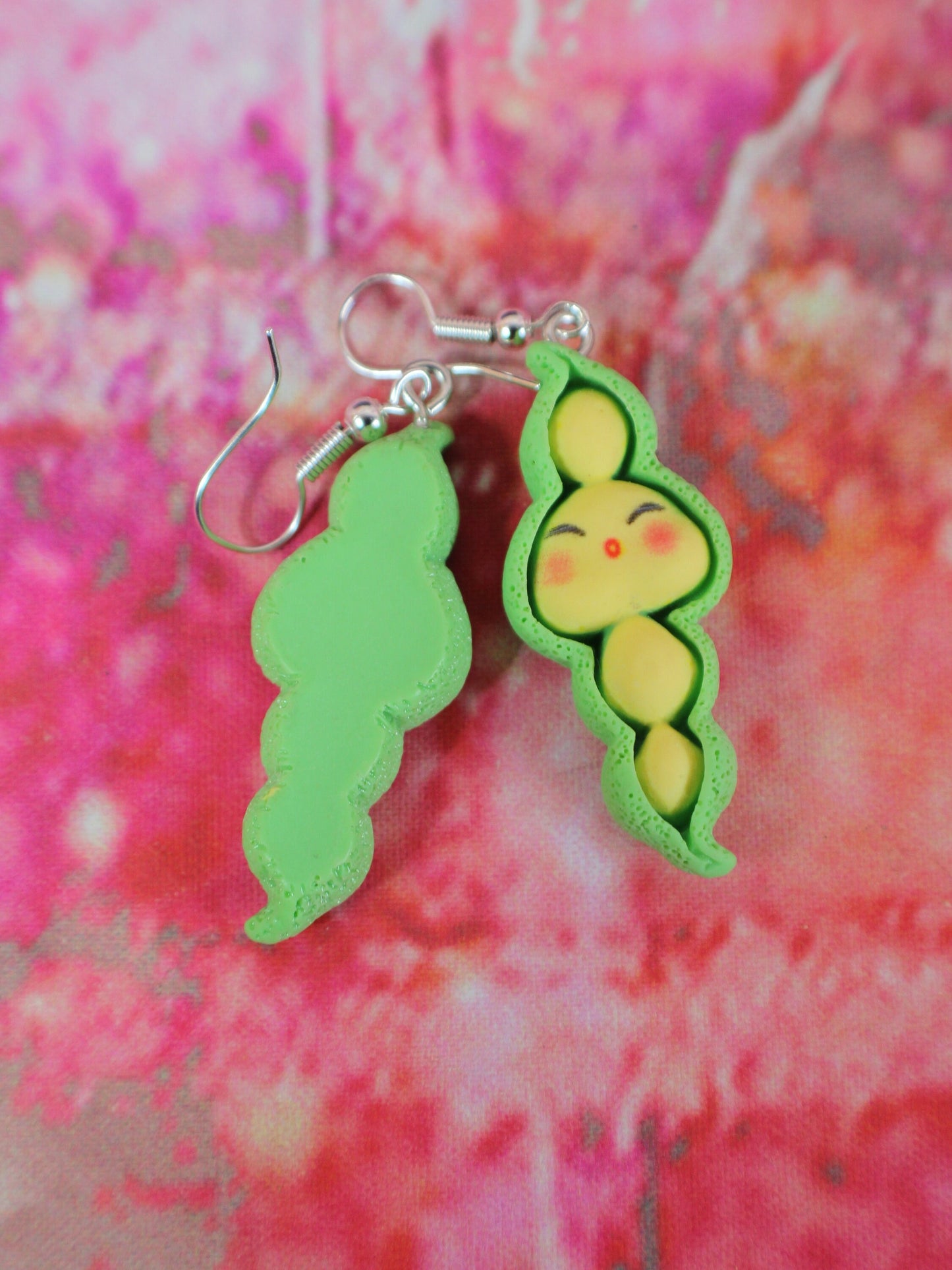 Peas in a Pod Dangle Earrings, Cute Kawaii Peas in Pod Earrings, Vegetable Earrings, Gardner's Gift, Veggie Earrings, Pea Earrings Gift